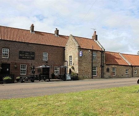 The Blue Bell Inn Cornhill on Tweed Bagian luar foto